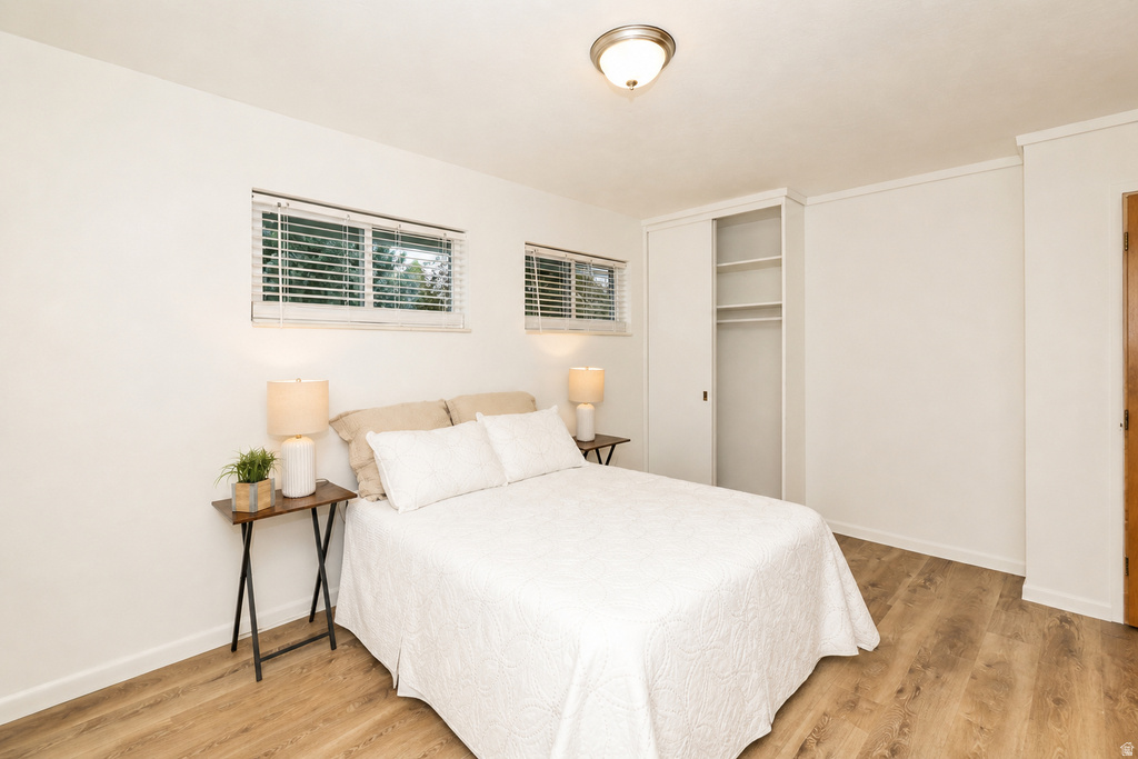 1740 E SOUTHMOOR DR Salt Lake City, UT 84117