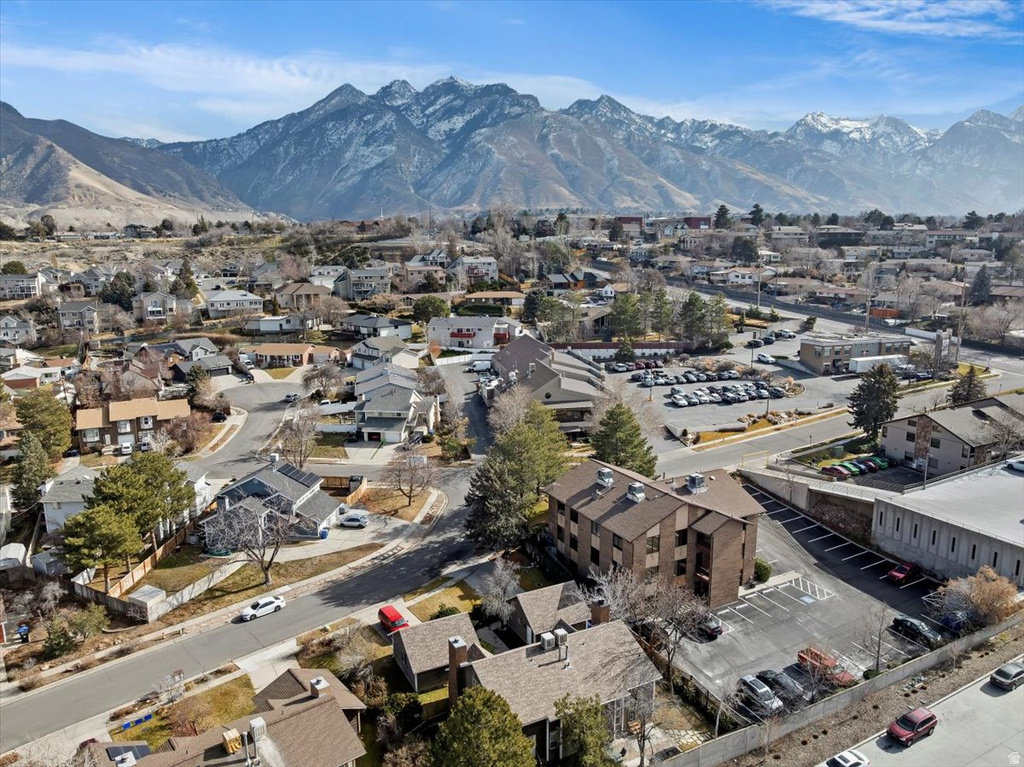 6924 S HILLSIDE CIR Cottonwood Heights, UT 84121