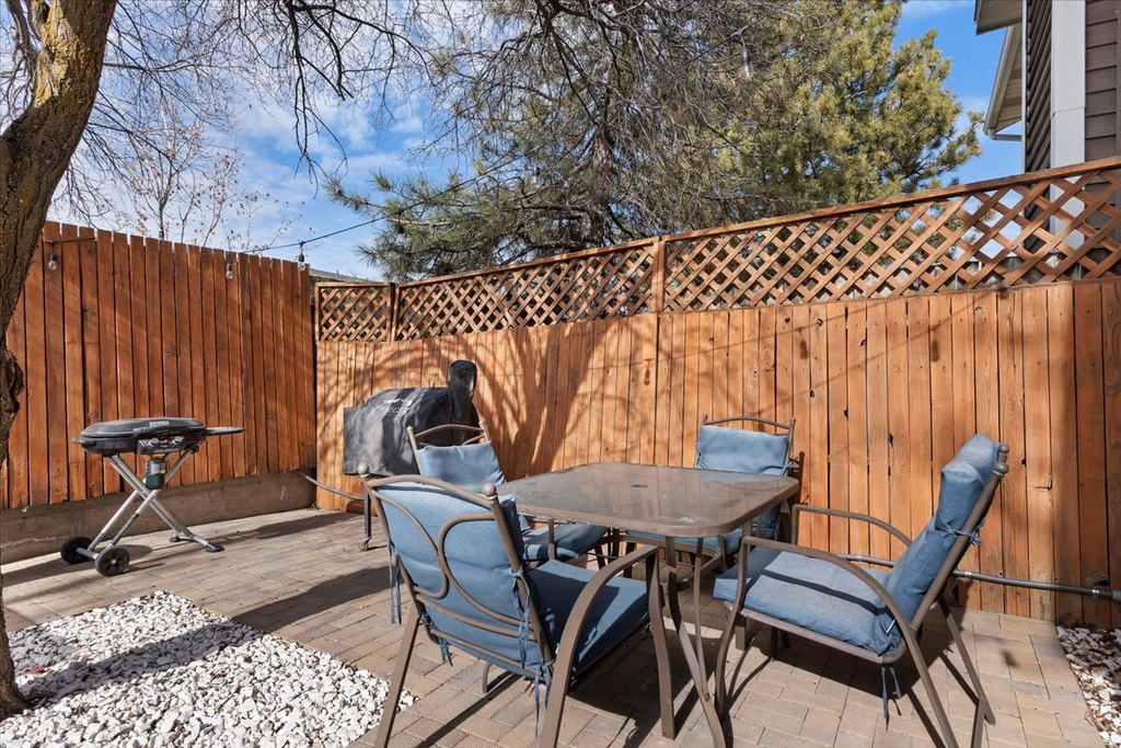 6924 S HILLSIDE CIR Cottonwood Heights, UT 84121