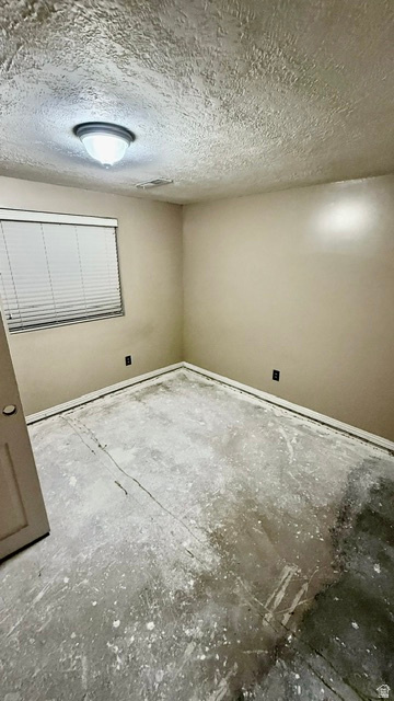 2440 DEER DR South Weber, UT 84405