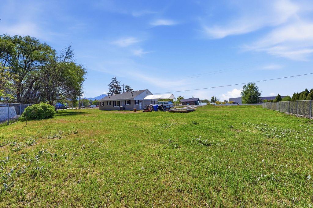 2036 W 1800 N Farr West, UT 84404