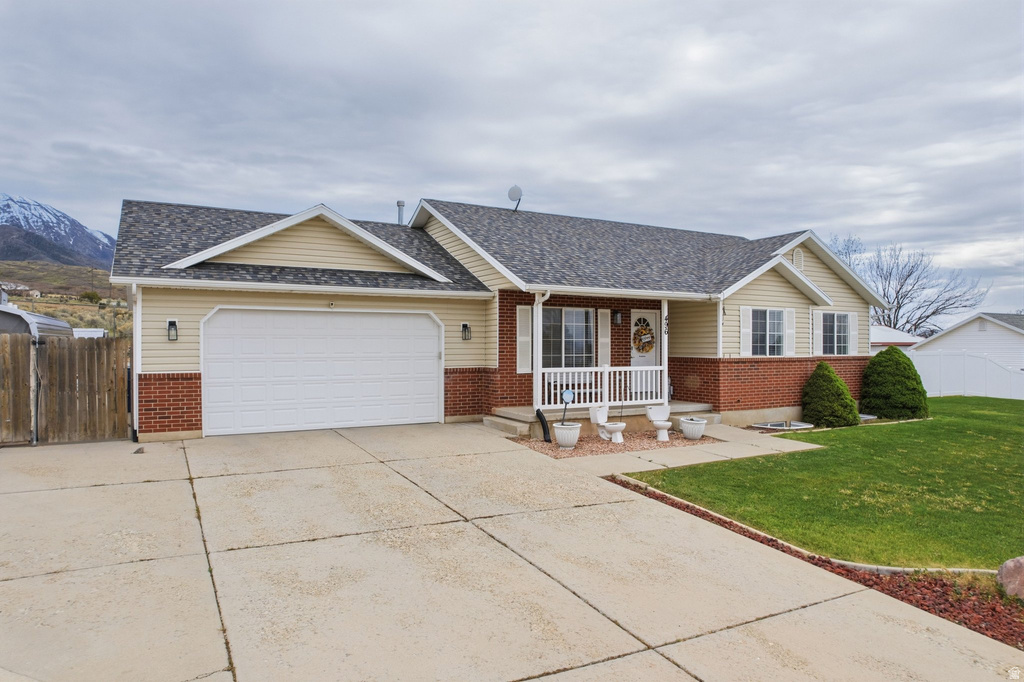 496 E 610 S Santaquin, UT 84655