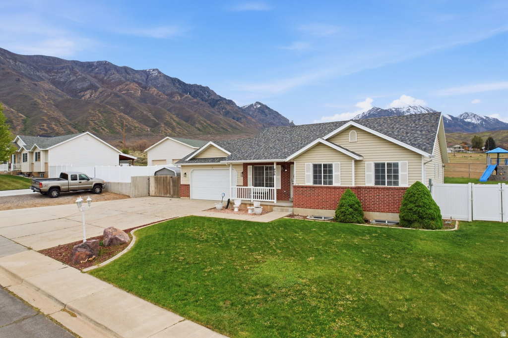 496 E 610 S Santaquin, UT 84655
