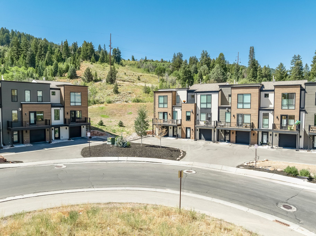 4388 W DISCOVERY WAY #205 Park City, UT 84098