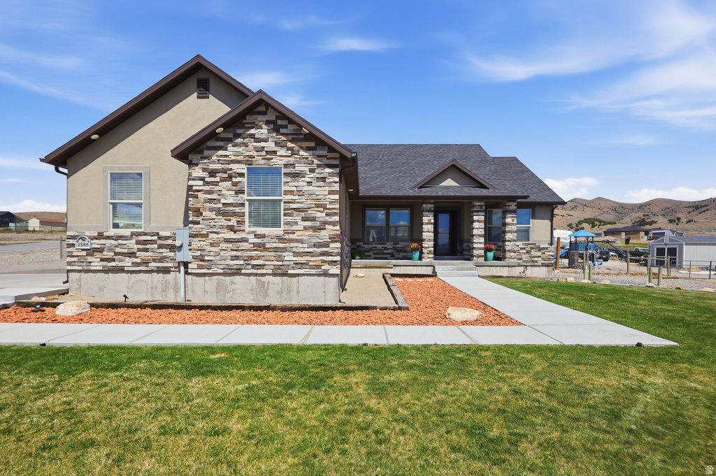 1588 W RIM ROCK DR