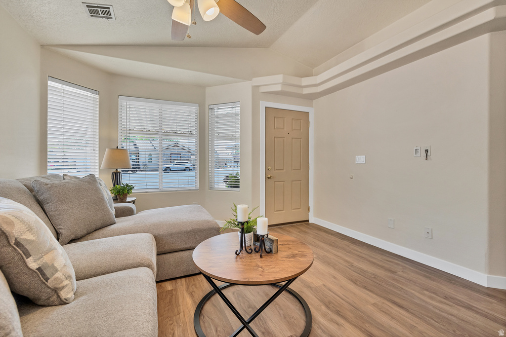 2990 E RIVERSIDE DR photo 4