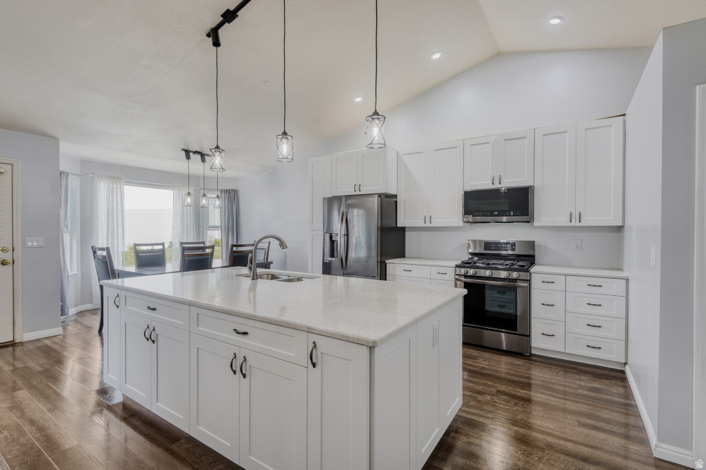 6456 S MOUNT WHITNEY LN Salt Lake City, UT 84118
