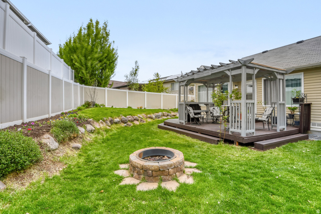 6456 S MOUNT WHITNEY LN Salt Lake City, UT 84118