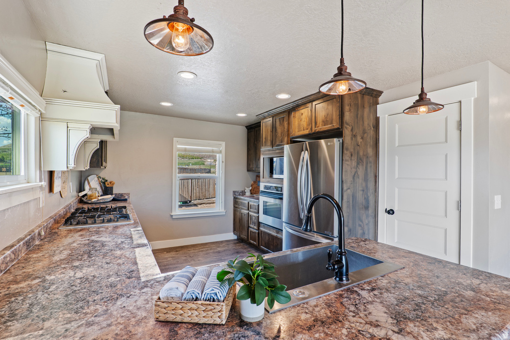 115 E 1600 N Genola, UT 84655