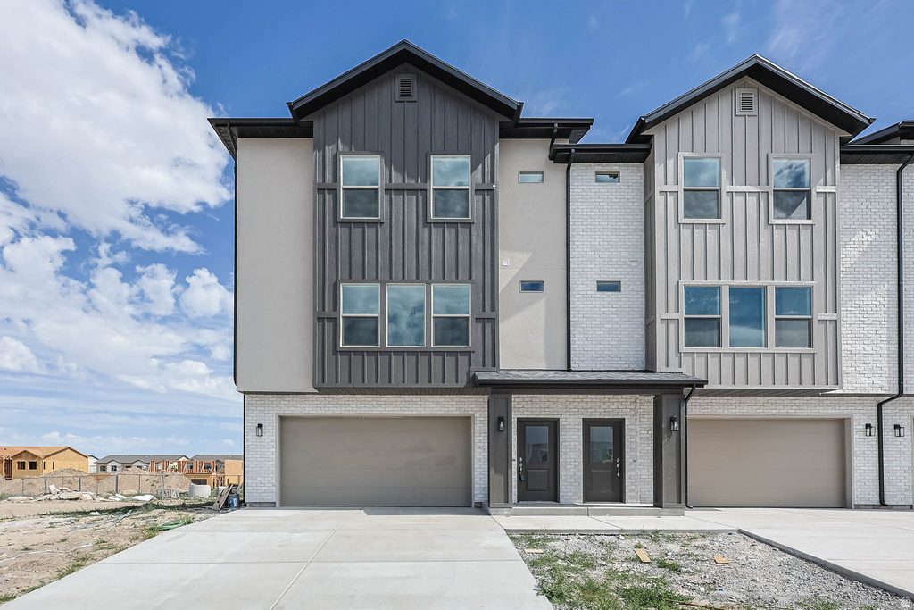 646 W CAROLES WAY ##5 Tooele, UT 84074