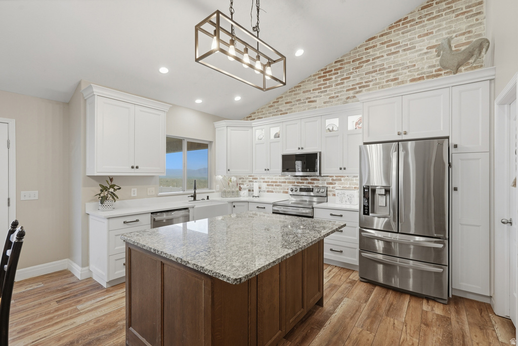 9317 N SUNSET DR Thatcher, UT 84337