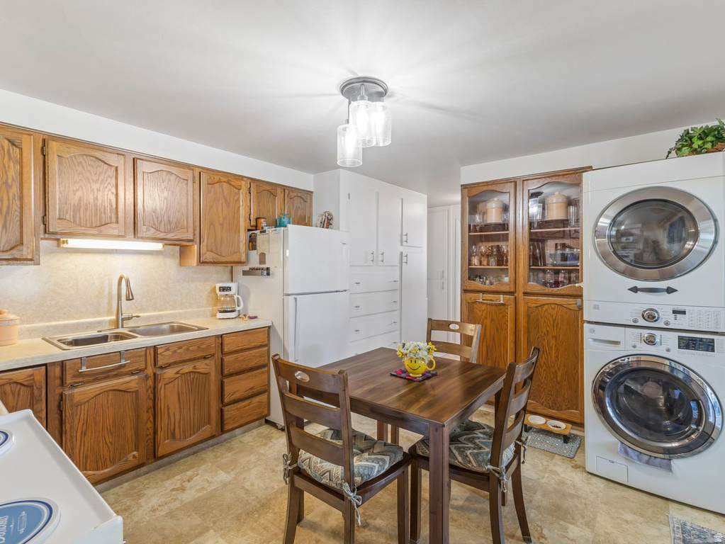 1502 N 475 W Sunset, UT 84015