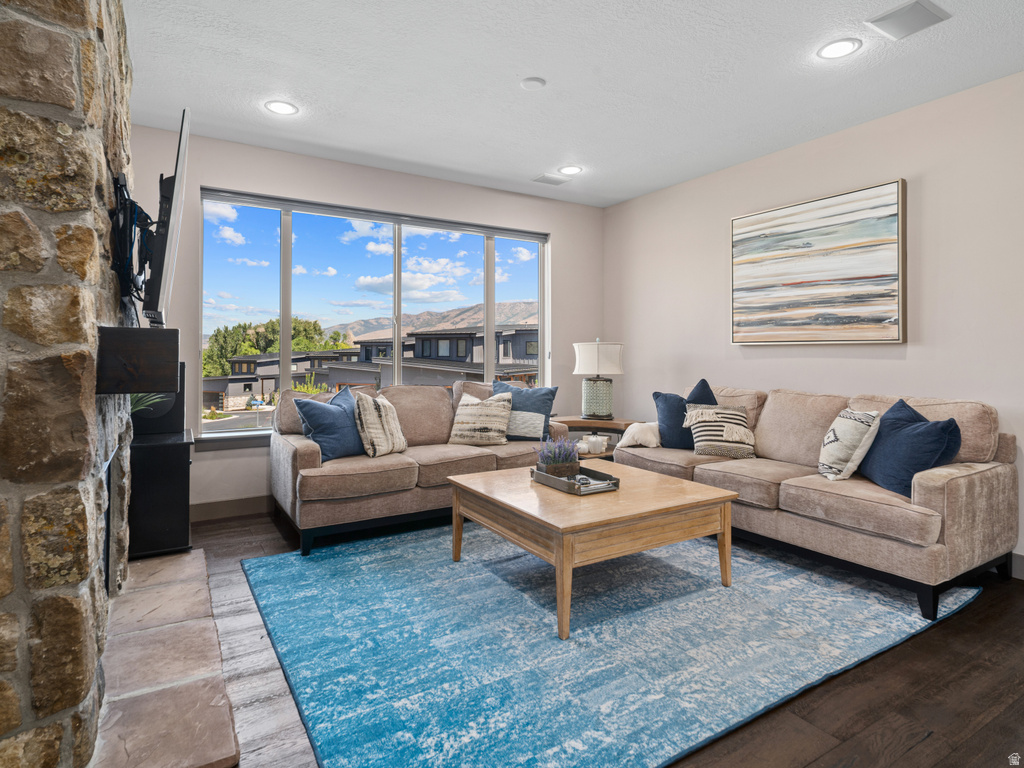 819 S EDGEWATER CT #9 Huntsville, UT 84317