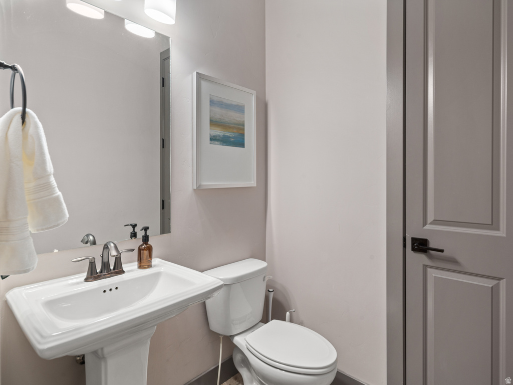 819 S EDGEWATER CT #9 Huntsville, UT 84317
