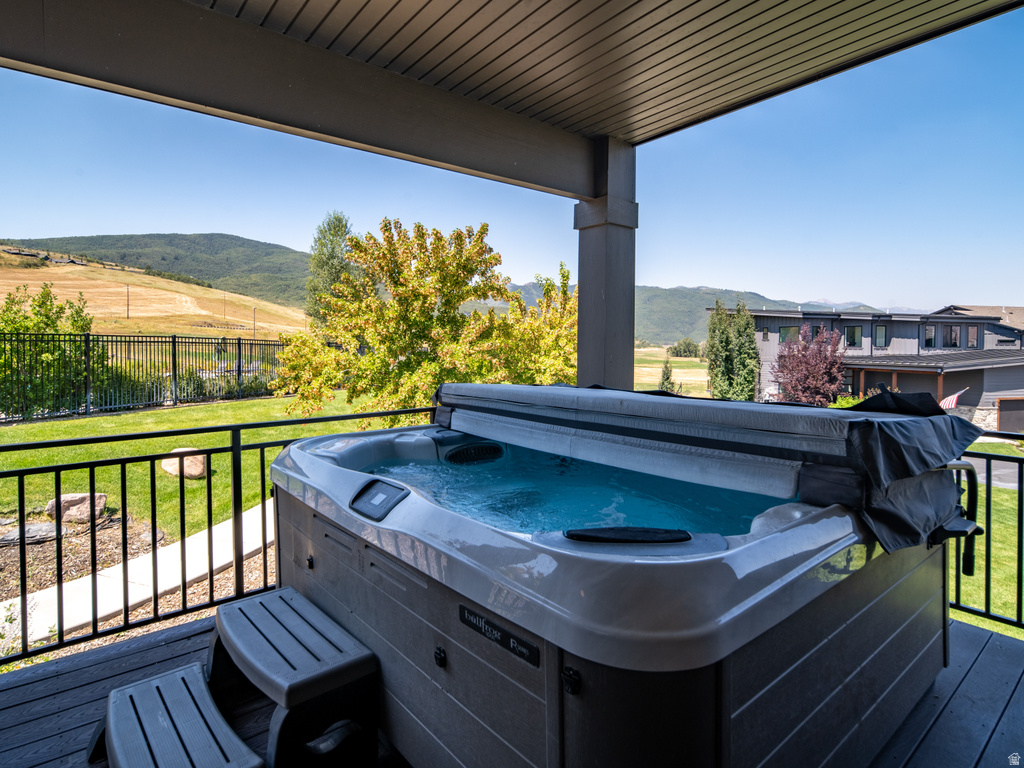 819 S EDGEWATER CT #9 Huntsville, UT 84317