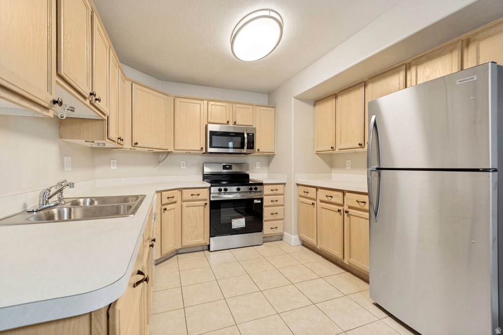 8066 N RIDGE LOOP #4 Eagle Mountain, UT 84005