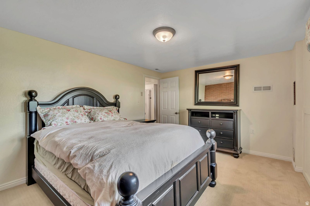 98 E 700 S Farmington, UT 84025