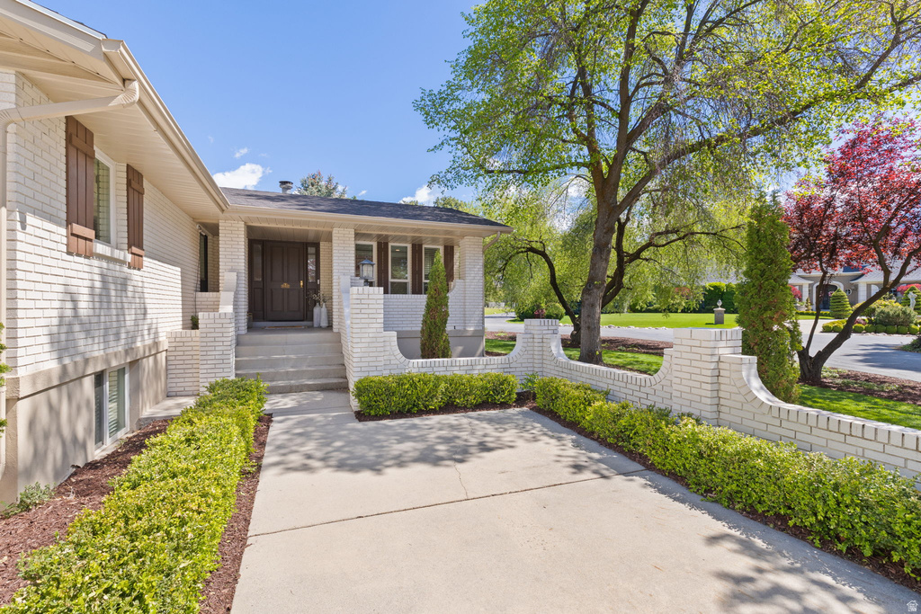 10427 N HIDDEN OAK DR Highland, UT 84003