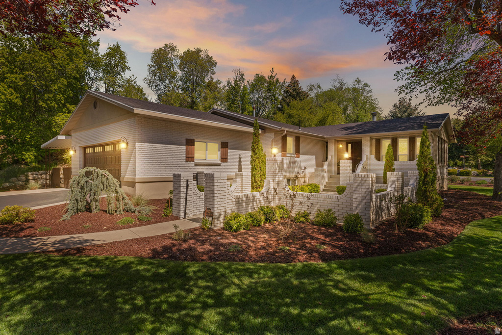 10427 N HIDDEN OAK DR Highland, UT 84003