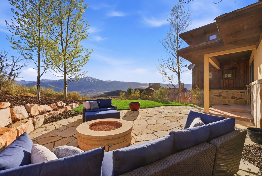 1210 LASSO TRL Hideout, UT 84036