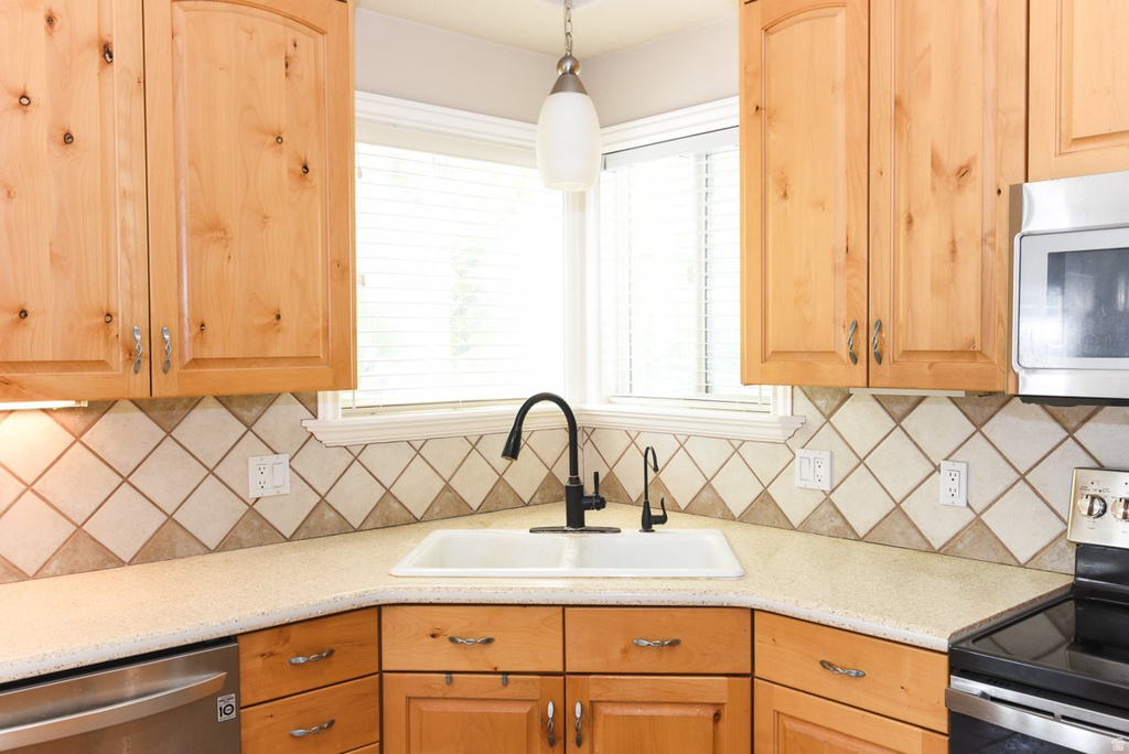 59 N KEEL CT Stansbury Park, UT 84074