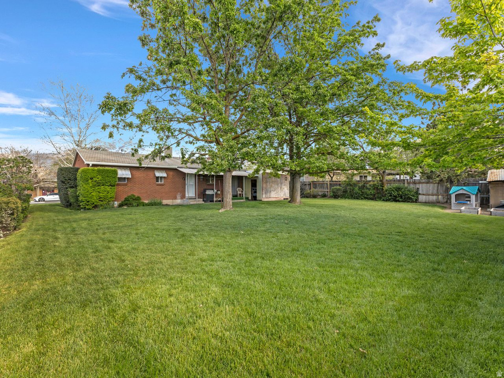 7168 S 1700 E Cottonwood Heights, UT 84121