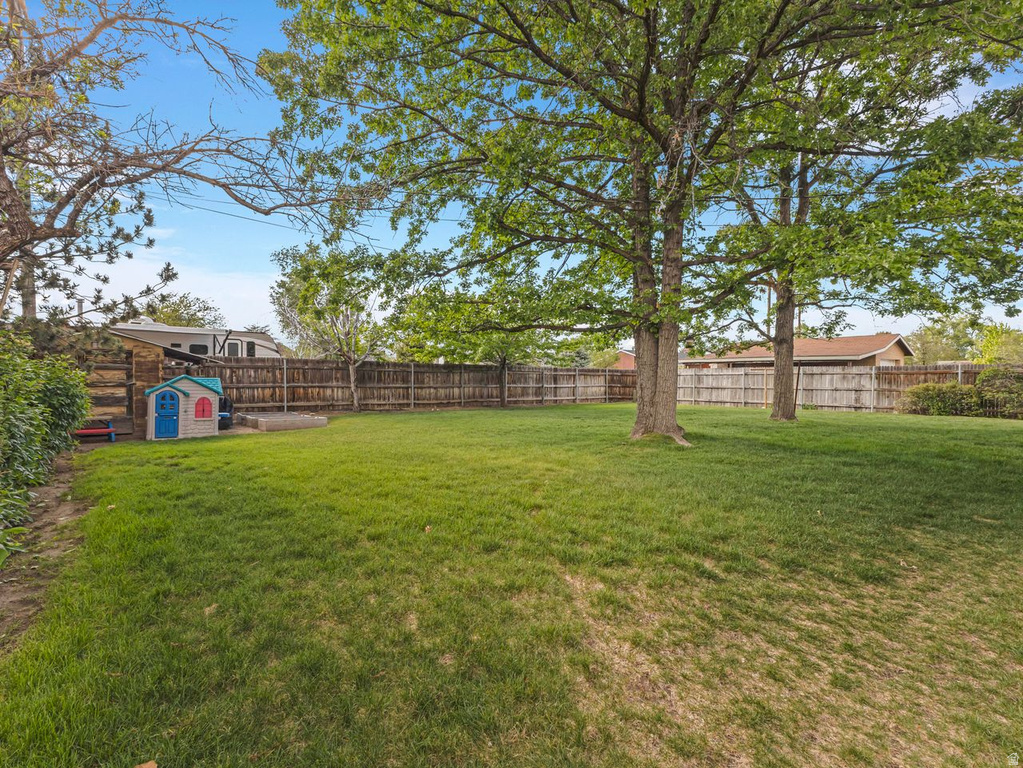 7168 S 1700 E Cottonwood Heights, UT 84121