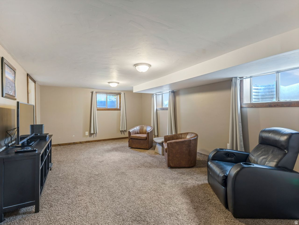 7168 S 1700 E Cottonwood Heights, UT 84121