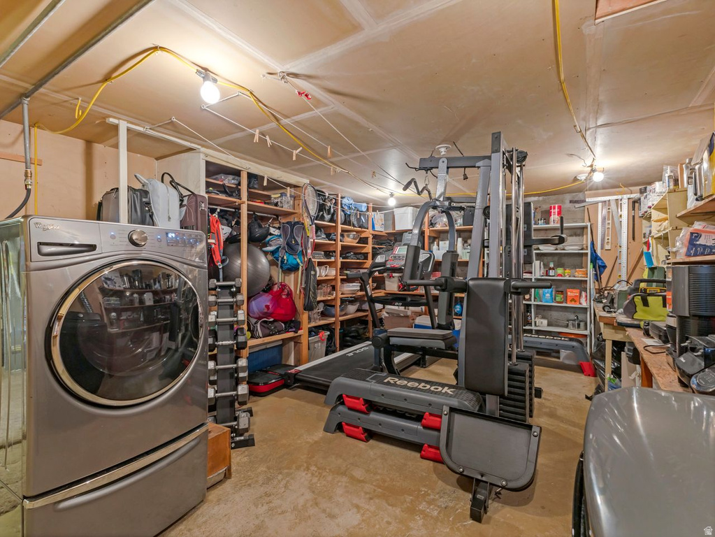 7168 S 1700 E Cottonwood Heights, UT 84121