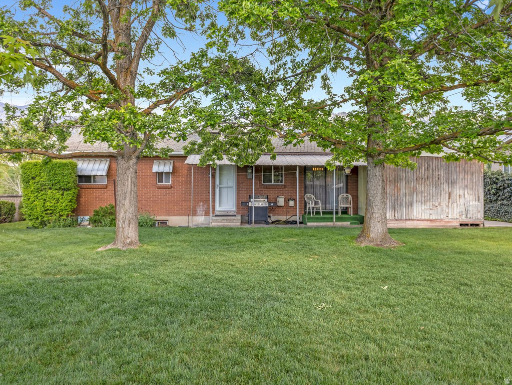 7168 S 1700 E Cottonwood Heights, UT 84121