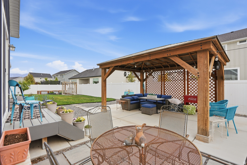 726 S SCHOOL HOUSE RD Saratoga Springs, UT 84045