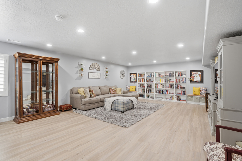 726 S SCHOOL HOUSE RD Saratoga Springs, UT 84045