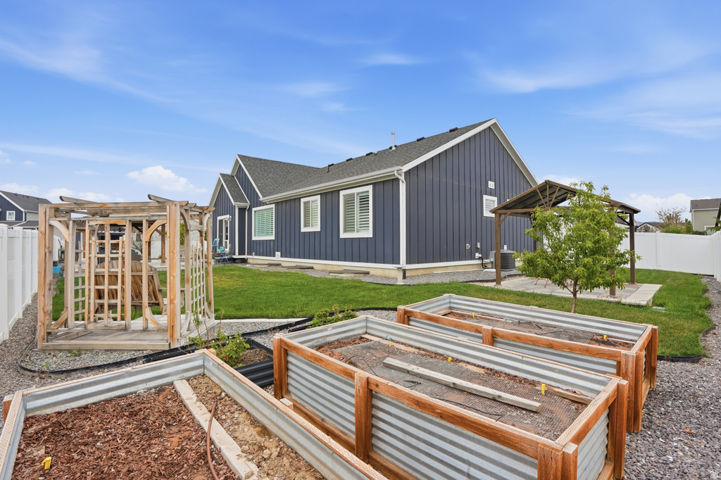 726 S SCHOOL HOUSE RD Saratoga Springs, UT 84045