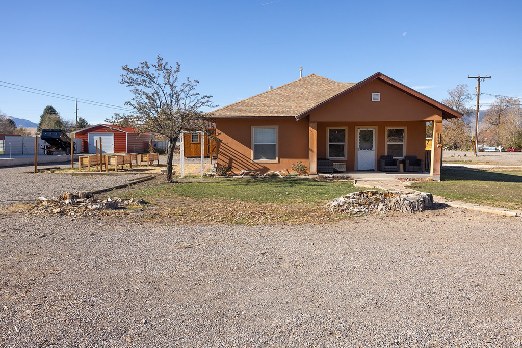 195 N 200 W Monroe, UT 84754