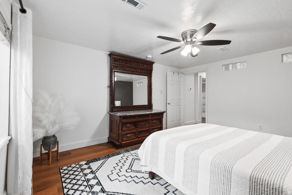 1554 E BUTTERCUP DR Sandy, UT 84092