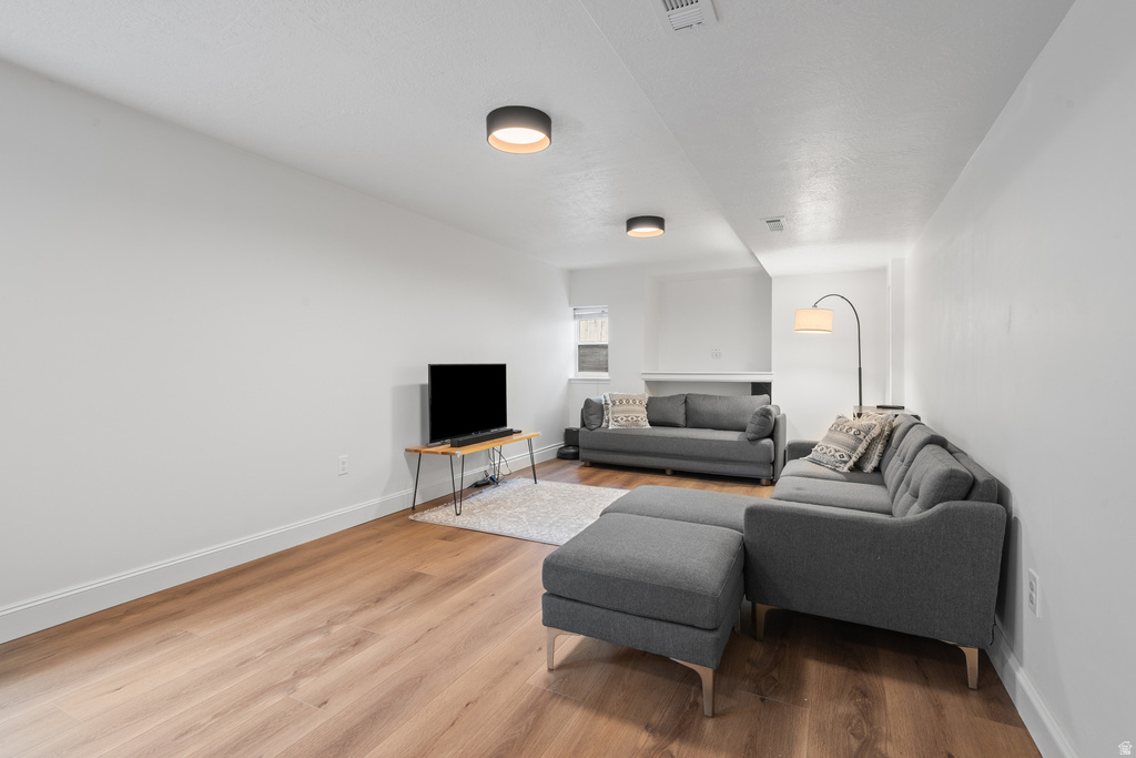 1554 E BUTTERCUP DR Sandy, UT 84092