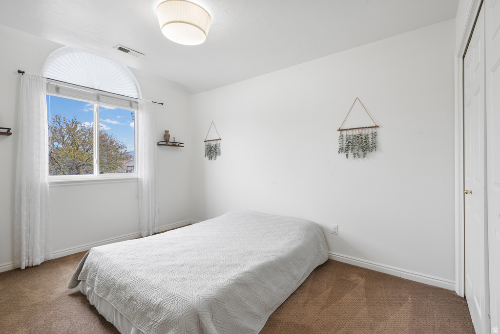 1554 E BUTTERCUP DR Sandy, UT 84092
