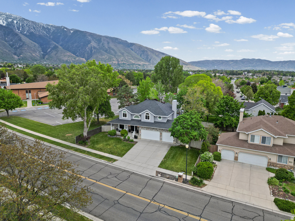 1554 E BUTTERCUP DR Sandy, UT 84092