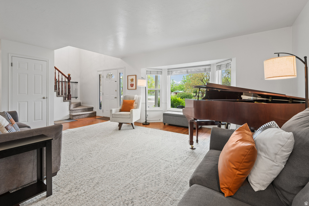 1554 E BUTTERCUP DR Sandy, UT 84092