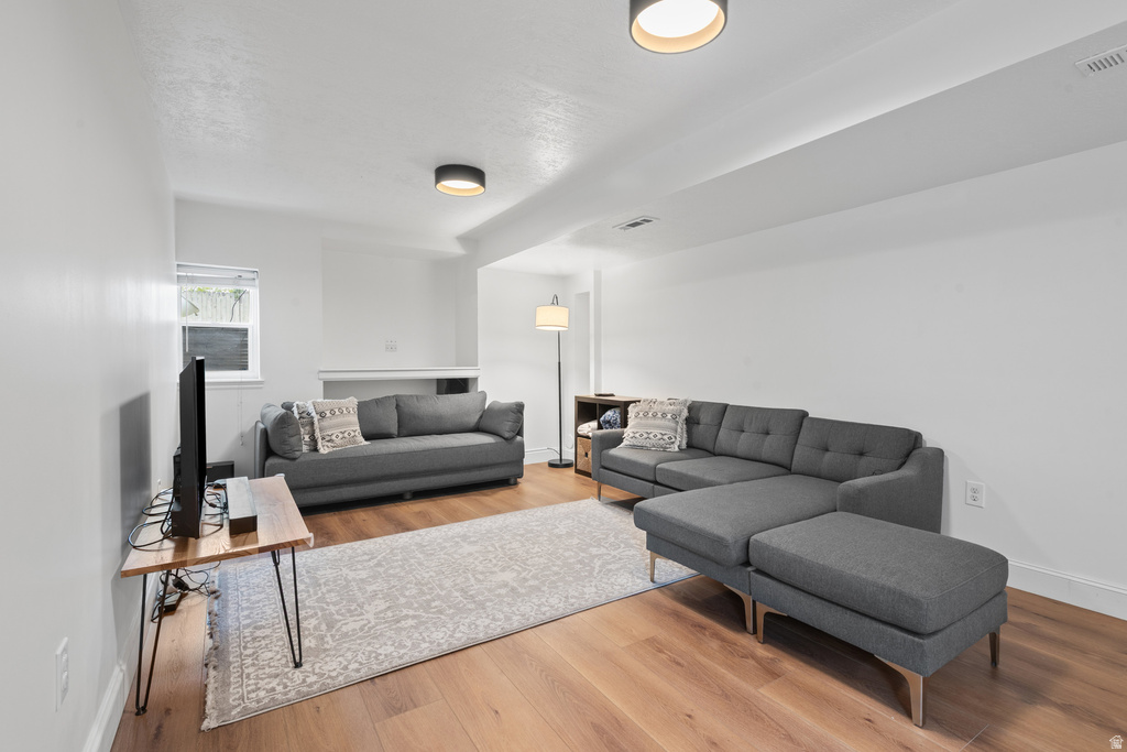 1554 E BUTTERCUP DR Sandy, UT 84092