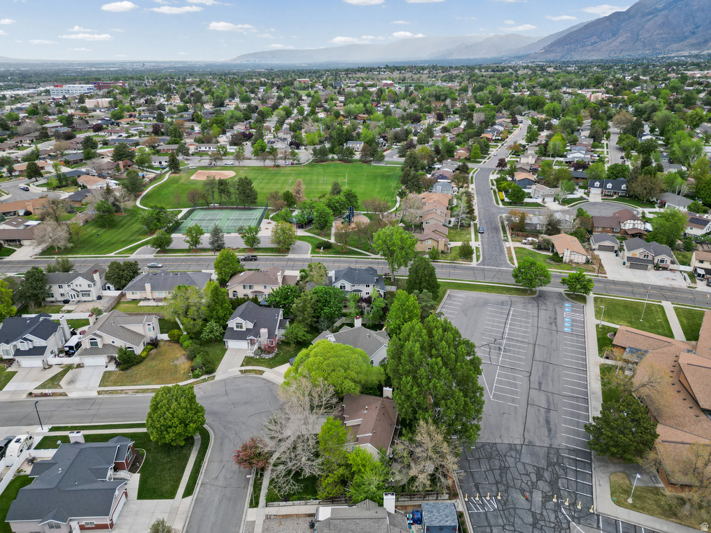 1554 E BUTTERCUP DR Sandy, UT 84092