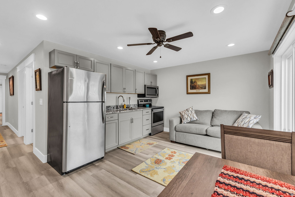 1756 S CARSON WAY Salem, UT 84653
