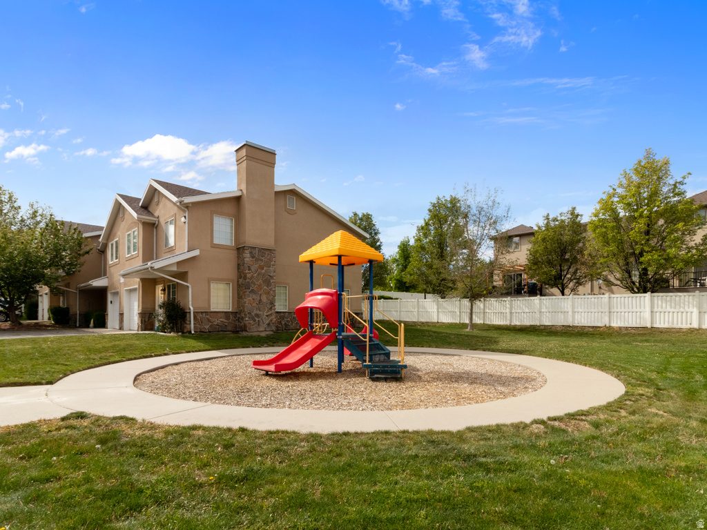 1546 W COMPASS POINT LN #2B West Jordan, UT 84084