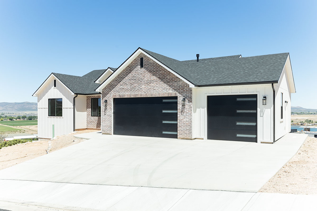 3256 W KINGSBURY DR photo 4