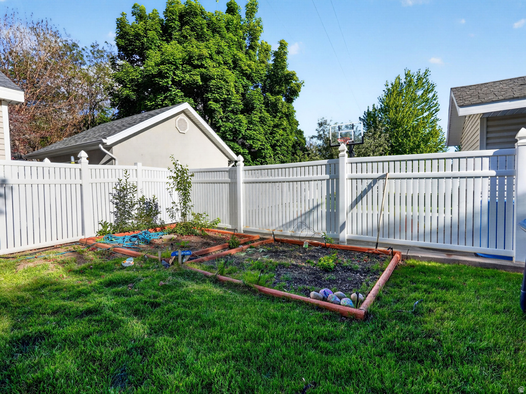 2790 E 25 S Layton, UT 84040