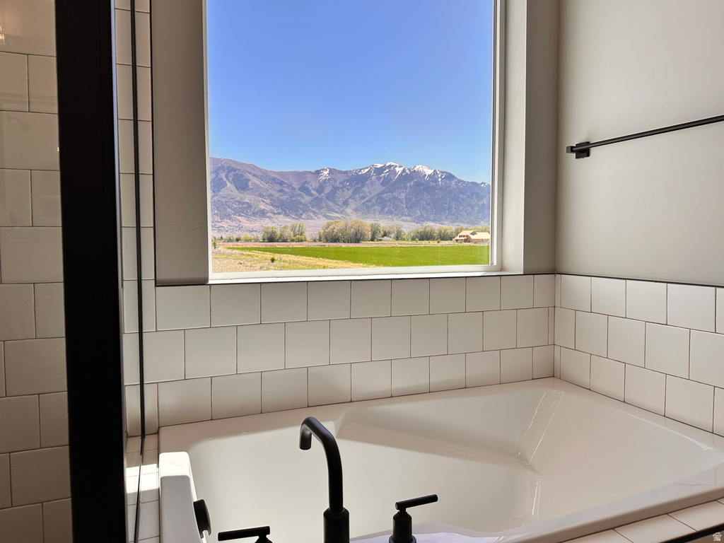 4745 W 9370 N Elwood, UT 84337