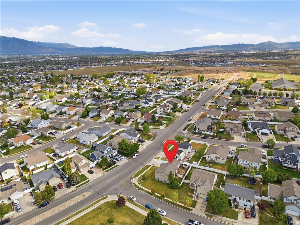 6822 S HIGH BLUFF DR West Jordan, UT 84081