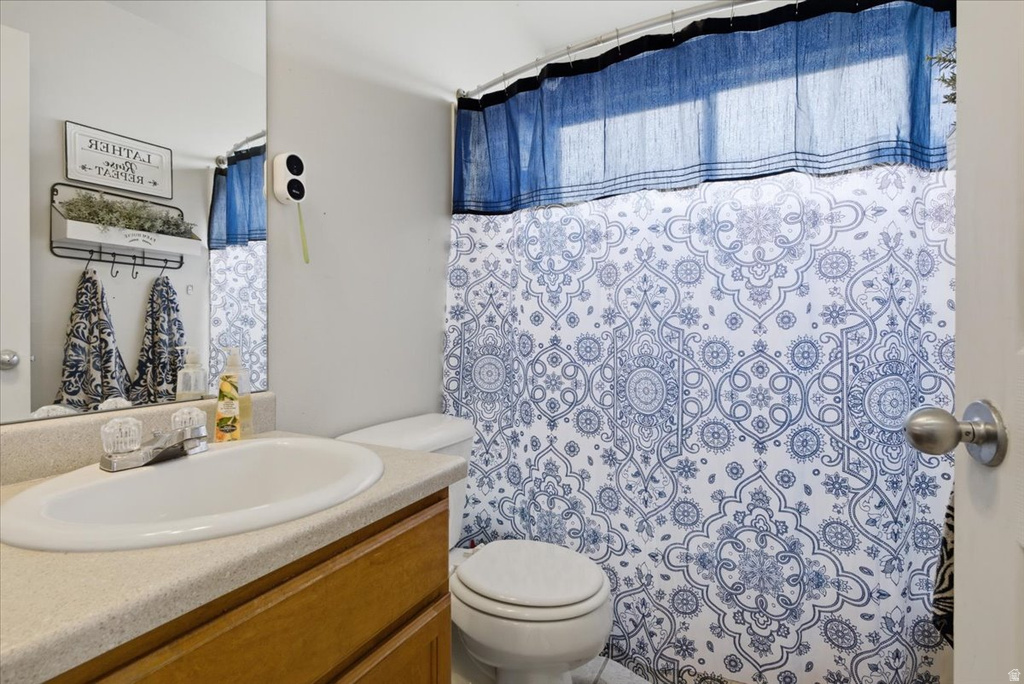 6822 S HIGH BLUFF DR West Jordan, UT 84081