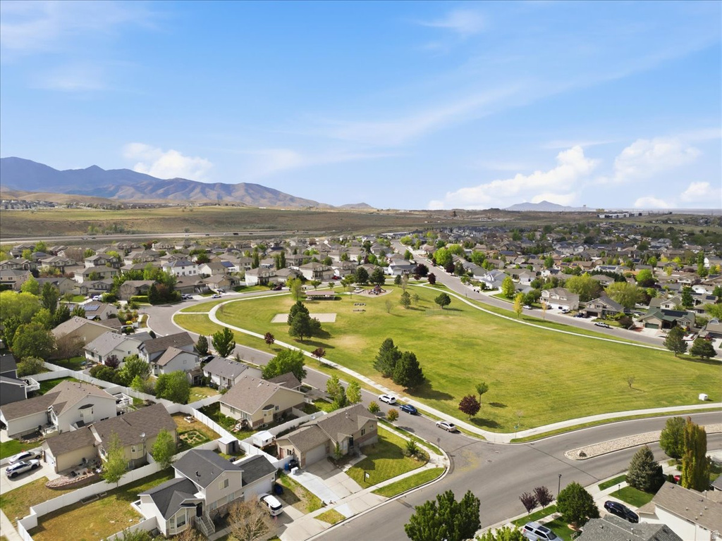 6822 S HIGH BLUFF DR West Jordan, UT 84081