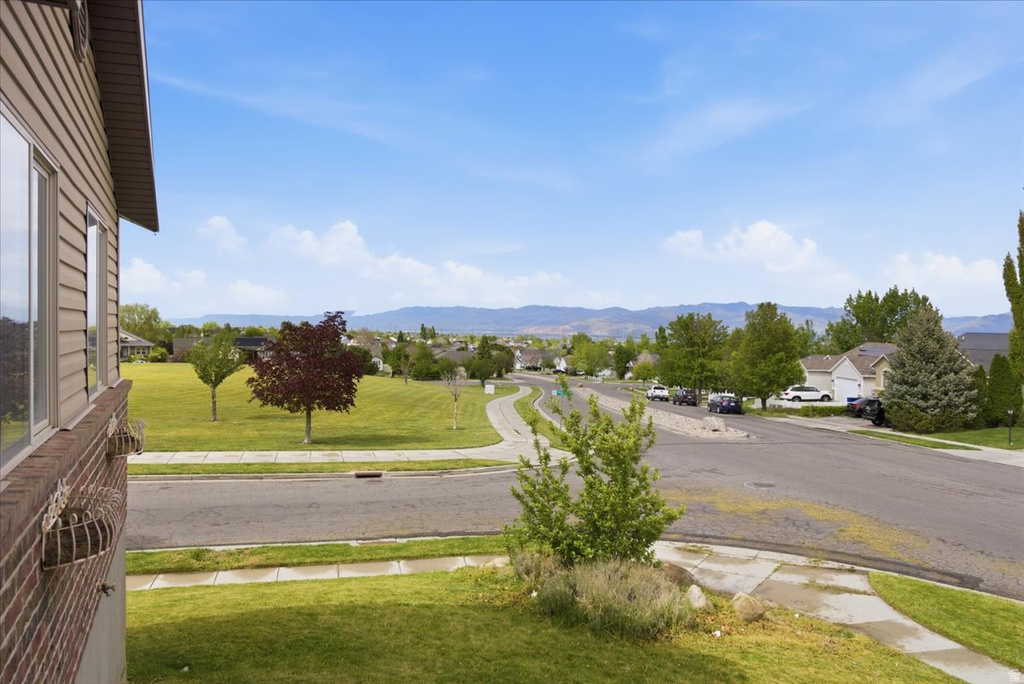 6822 S HIGH BLUFF DR West Jordan, UT 84081